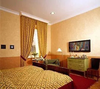 Caesar House Residenze Romane Bed & Breakfast 3*