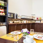 Caesar House Residenze Romane Bed & Breakfast
