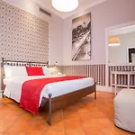 Caesar House Residenze Romane Bed & Breakfast 3*