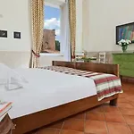 Bed & Breakfast Caesar House Residenze Romane 3*
