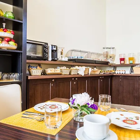 Caesar House Residenze Romane לינה וארוחת בוקר