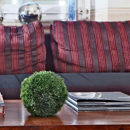 לינה וארוחת בוקר Caesar House Residenze Romane